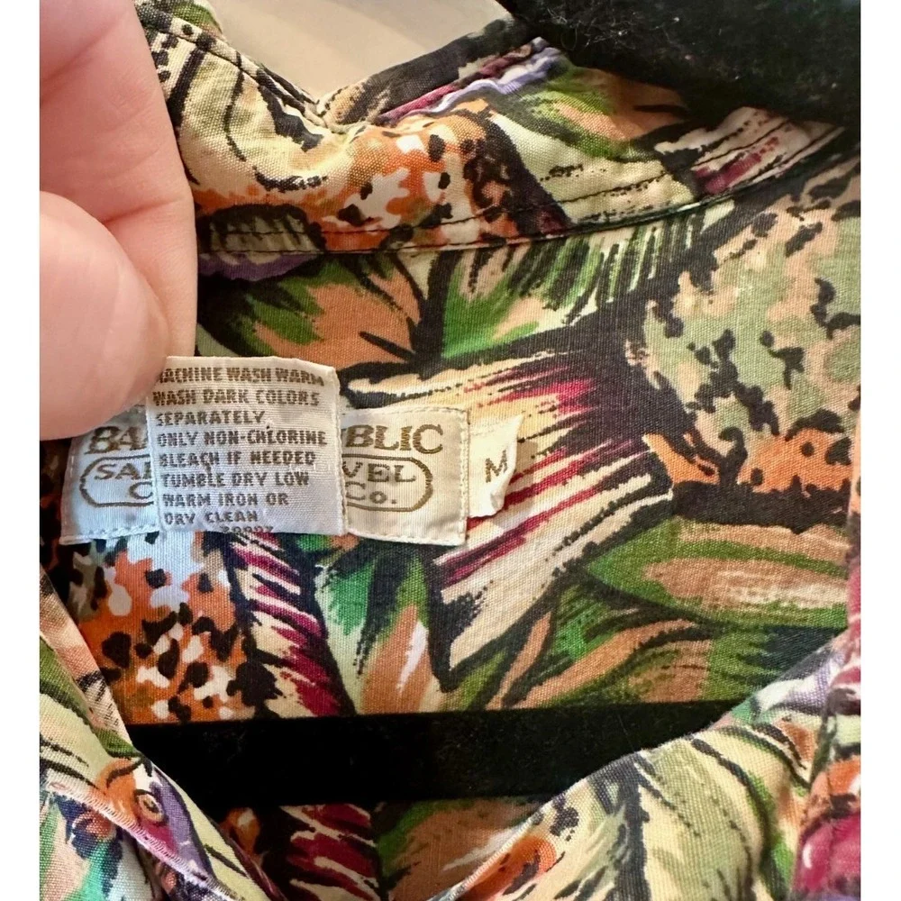 Vtg 90s Banana Republic Safari &‎ Travel Clothing Co Fish Button Up Sz M Cotton